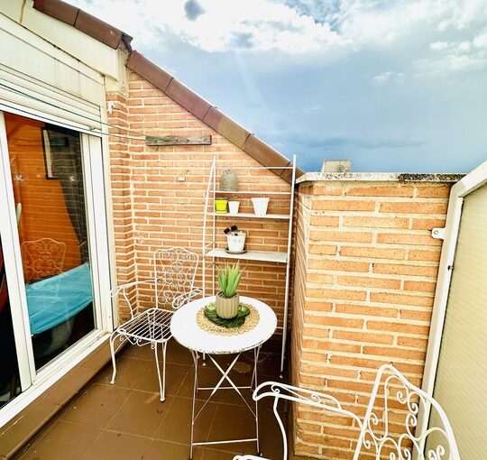 Black House vende piso en Calle Real Camarena Toledo