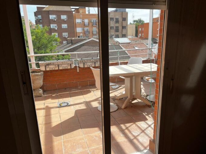 Black House Servicios inmobiliarios Dúplex en venta en calle San José Valdemoro